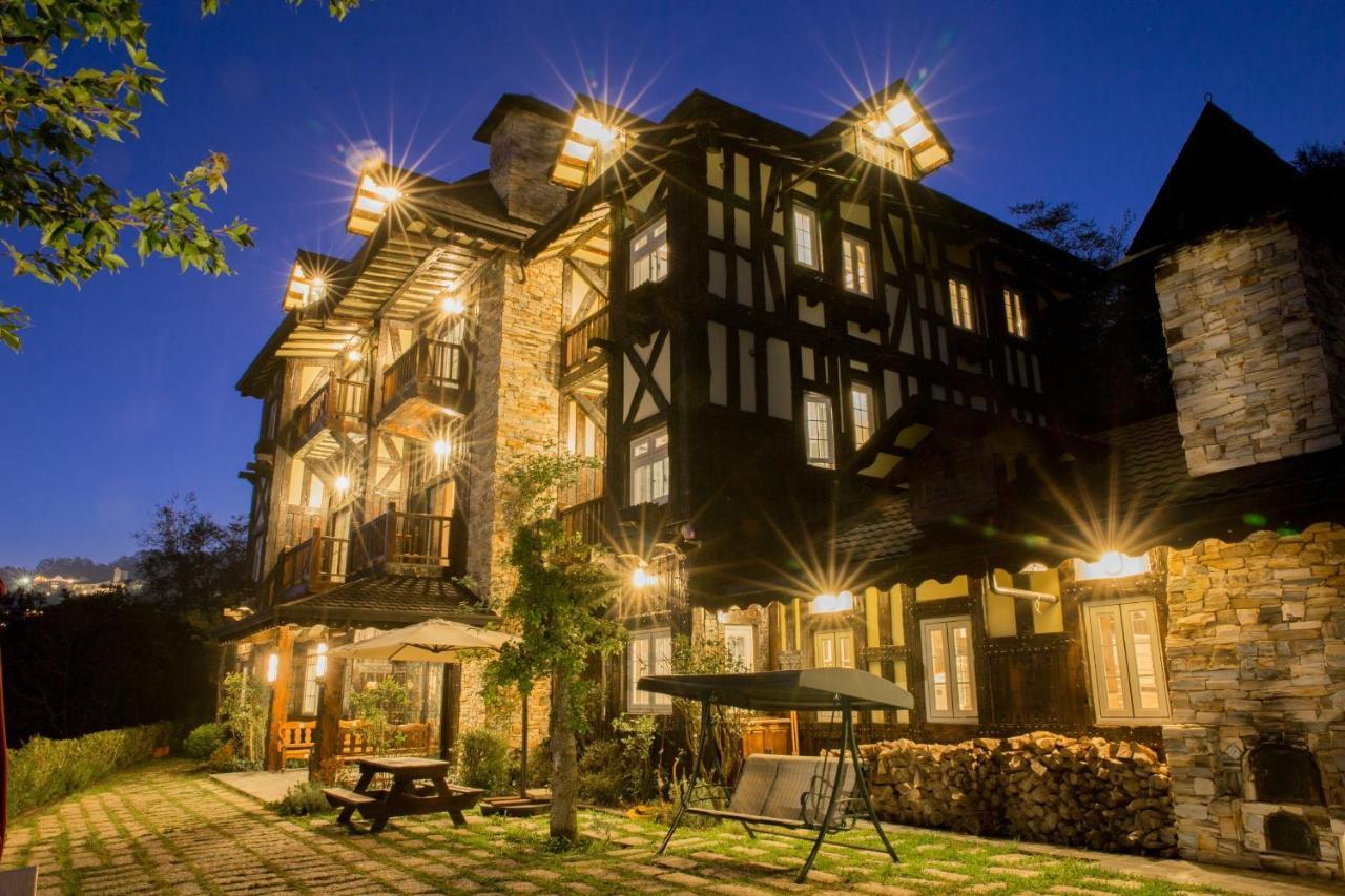Black Forest Manor เหรินอ้าย ภายนอก รูปภาพ