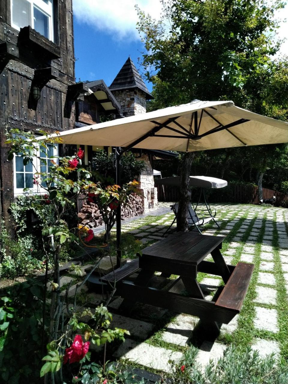 Black Forest Manor เหรินอ้าย ภายนอก รูปภาพ