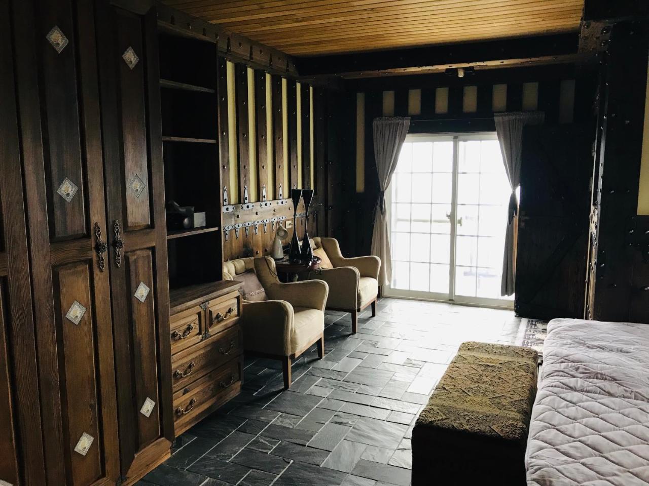 Black Forest Manor เหรินอ้าย ภายนอก รูปภาพ