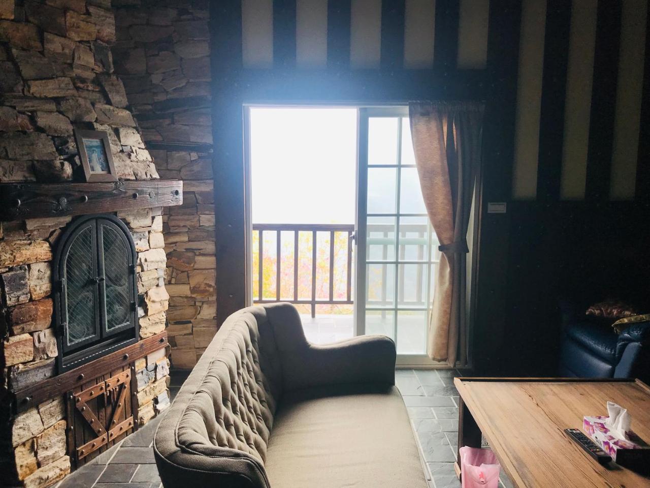 Black Forest Manor เหรินอ้าย ภายนอก รูปภาพ