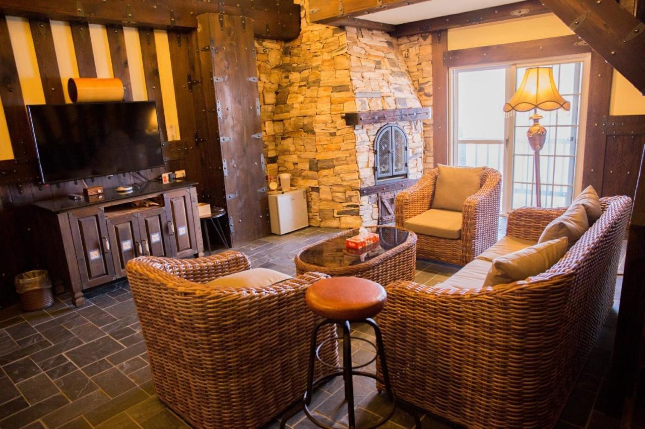 Black Forest Manor เหรินอ้าย ภายนอก รูปภาพ