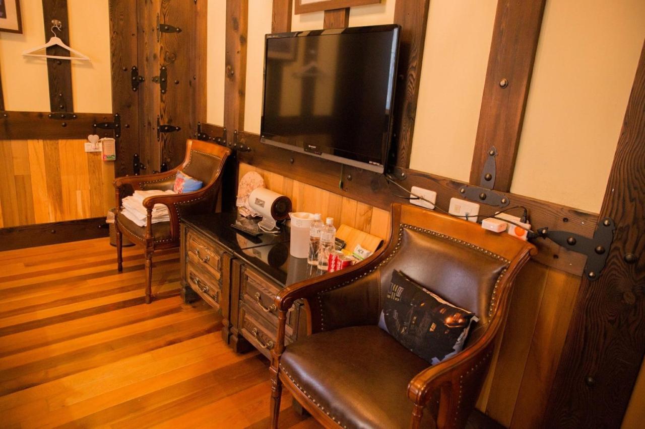 Black Forest Manor เหรินอ้าย ภายนอก รูปภาพ