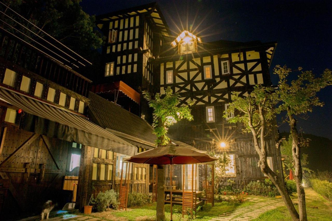 Black Forest Manor เหรินอ้าย ภายนอก รูปภาพ